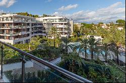 Stunning Three-Bedroom Apartment in the Prestigious "Les Parcs du Cap" Residence, Cap d'A