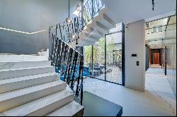 Sole agent, Marseille 8th, Contemporary Villa with swimming pool