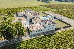 Impressive 6.5 ha estate - AOC Haut Médoc vineyard - Wine tourism