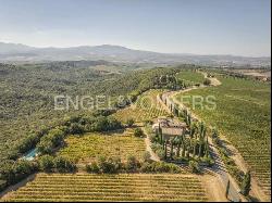 Exclusive historical complex in Val d'Orcia