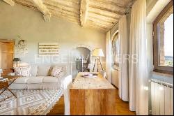 Exclusive historical complex in Val d'Orcia