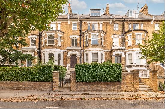 A 1 bedroom flat for sale on Steeles Road, NW3.