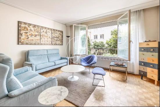 Apartment for sale in Paris, France