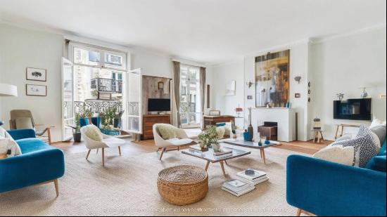 Apartment for sale in Paris, France