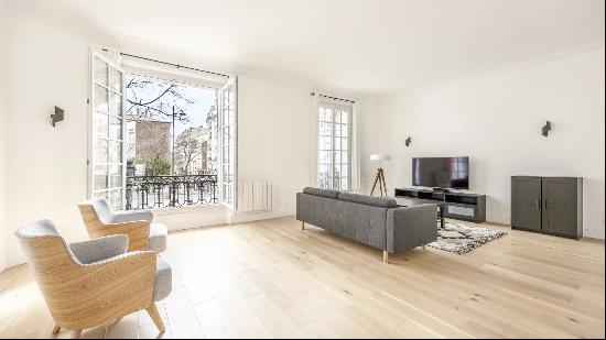 Apartment for sale in Paris, France