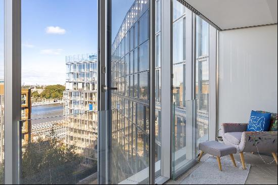 A bright and contemporary one bedroom apartment with a storage unit, located in the iconic