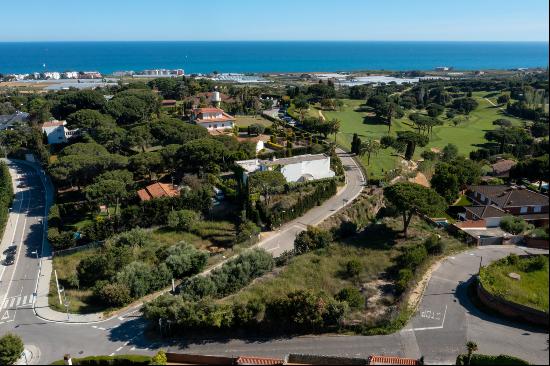 Plot with sea views in the center of Llavaneres - Costa BCN