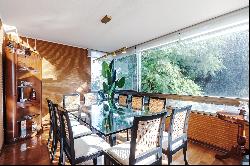 3 bedrooms apartment plus service room in Parque Bicentenario area.