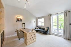 Exceptionally grand six bedroom townhouse in Notting Hill