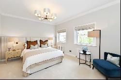 Exceptionally grand six bedroom townhouse in Notting Hill