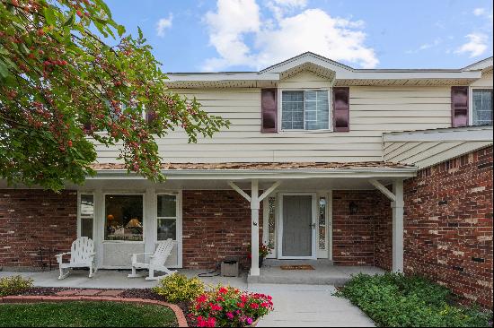 Welcome to this Wonderful Oak Park Home Located in the Heart of Arvada!