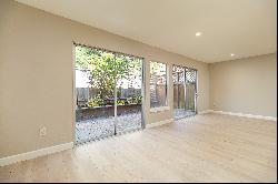 Move-In Ready Townhouse in Mill Valley