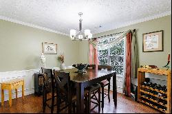 Lovely Home in Prime Alpharetta Location