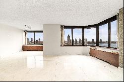 Sprawling, Spacious and Sunny Convertible 3 Bed/2 Bath Condo