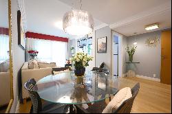 Renovated apartment with 2 en-suite bedrooms near Ipanema’s Posto 9