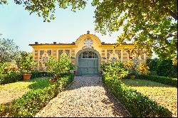 Exquisite orangerie in Florence