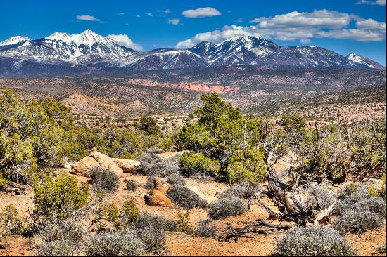 Expansive 17.85 Acres on top of Bridger Jack Mesa- The Ultimate Moab Retreat