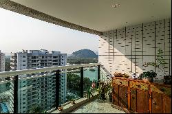 Duplex penthouse with stunning views of Lagoa and Barra Beach