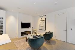 Spacious and contemporary mews luxury property in Marylebone