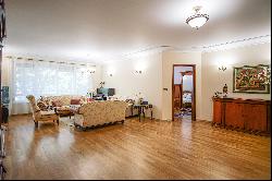 Furnished three-bedroom apartment with a premium location in Sofia