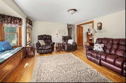 Well Maintained Raised Ranch with In-Law Suite in Eliot