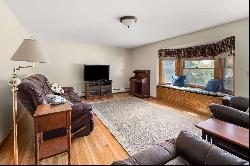 Well Maintained Raised Ranch with In-Law Suite in Eliot