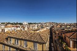 Elegant apartment in bare ownership in the heart of Rome