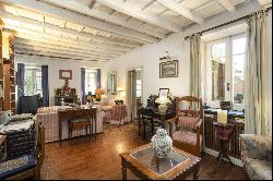 Elegant apartment in bare ownership in the heart of Rome