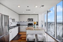 Gorgeous Condo With Breathtaking Views in Buckhead