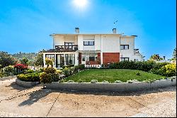 Detached house, 8 bedrooms, for Sale