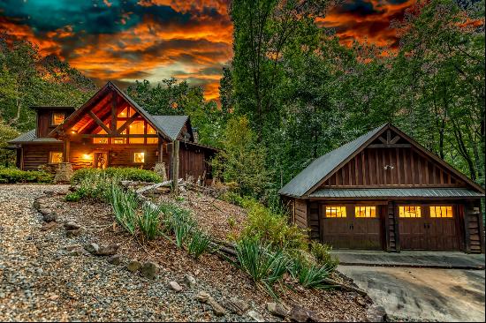 Exquisite Timber Lodge Cohutta National Forest Chalet