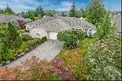 4308 Landmark Dr, Mount Vernon, WA 98274