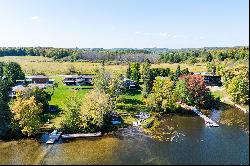 Picturesque Peninsula Lake