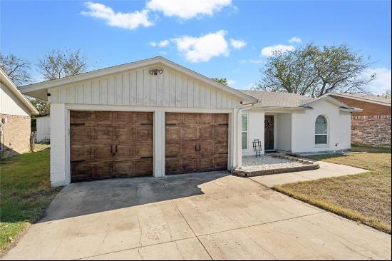 5612 Macgregor Drive, Haltom City TX 76148