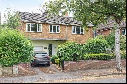 Cranham Road, Cheltenham, Gloucestershire, GL52 6BQ