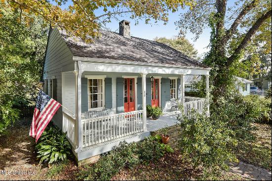 217 St Charles Street, Bay Saint Louis MS 39520