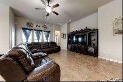 620 Colt Trl, Schertz TX 78154