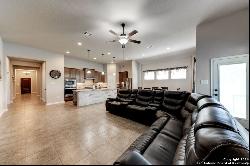 620 Colt Trl, Schertz TX 78154