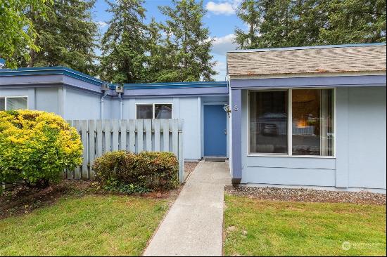 4308 NE Sunset Boulevard #D6, Renton WA 98059