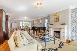 Meadow Drive, Prestbury, Macclesfield, Cheshire, SK10 4EY