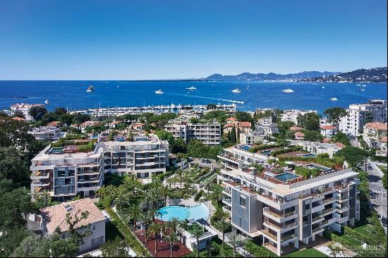 Vente - Appartement Antibes (Cap d'Antibes) - 2a 350a 000a 