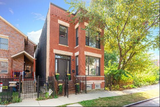 2717 W Adams Street, Chicago IL 60612