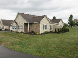 132 Clearwater Dr, Franklin Twp PA 16117