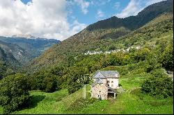 MAGNIFICENT FARMHOUSE TO RESTORE UNIQUE IN THE ASPE VALLEY BEARN