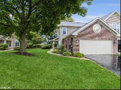 708 Clover Hill Court, Elk Grove Village IL 60007