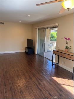 254 Sequoia Court #33, Thousand Oaks CA 91360