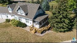 509 N 3rd St, Beresford SD 57004