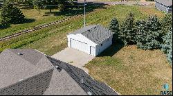 509 N 3rd St, Beresford SD 57004