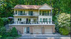 8 Lakefront Rd, Unity Twp PA 15601