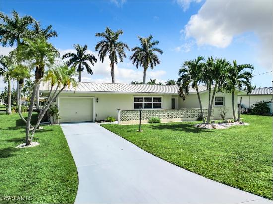 5249 Sunset Court, Cape Coral FL 33904